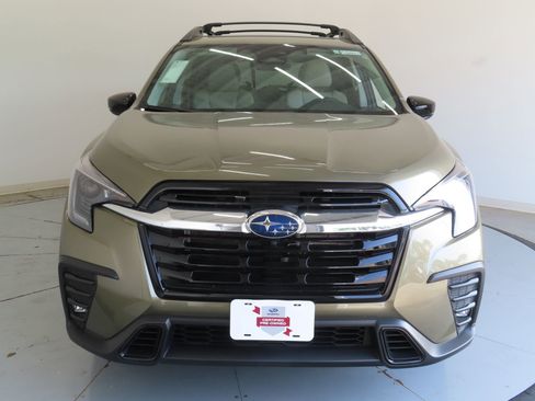 Used 2025 Subaru Ascent Limited AWD/4WD image 11