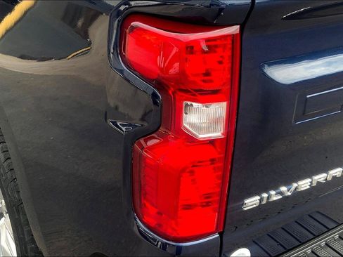 Used 2022 Chevrolet Silverado 1500 Custom image 29