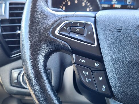Used 2018 Ford Escape Titanium w/ Ford Safe & Smart Package AWD/4WD image 19