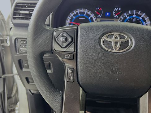 Used 2019 Toyota 4Runner TRD Off-Road Premium AWD/4WD image 19