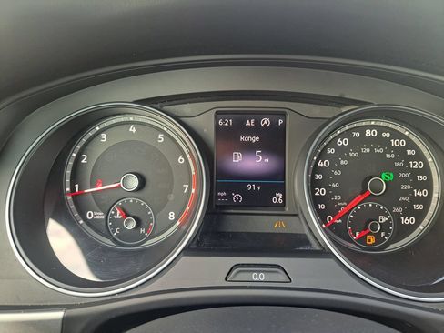 Used 2018 Volkswagen Atlas SEL w/ R-Line Package AWD/4WD image 13