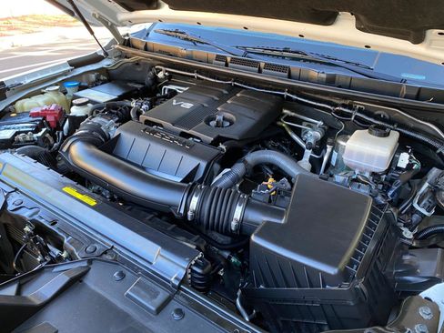 Used 2022 Nissan Frontier S AWD/4WD image 12