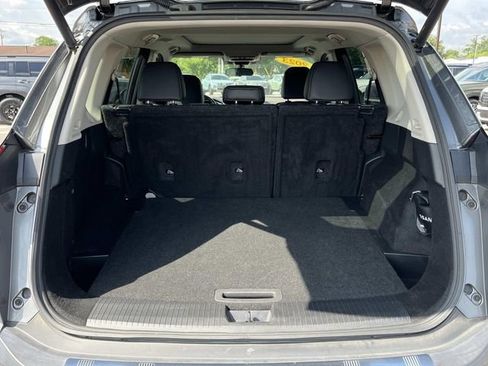 Used 2023 Nissan Rogue SV w/ SV Premium B Package FWD image 11