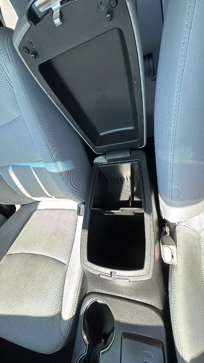 Used 2011 Kia Sorento LX w/ Convenience Pkg FWD image 28