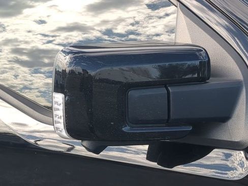 Used 2022 Ford F150 Lariat image 12