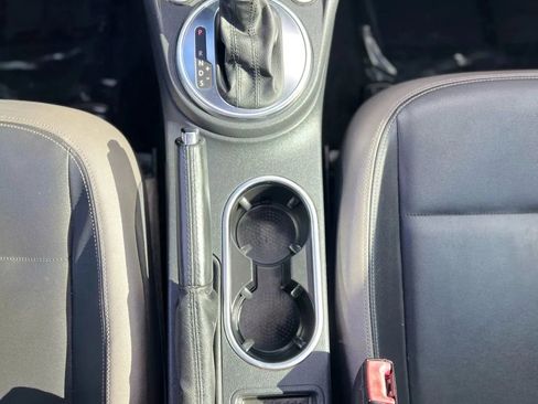 Used 2013 Volkswagen Beetle 2.5 image 29