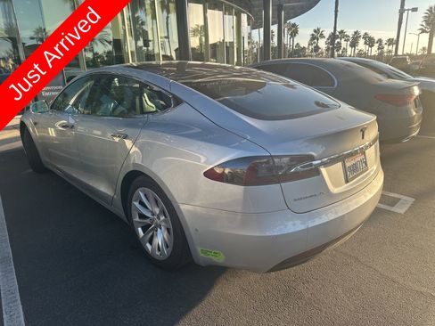 Used 2016 Tesla Model S 90D image 4