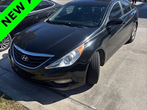Used 2013 Hyundai Sonata GLS w/ Popular Equipment Pkg image 1