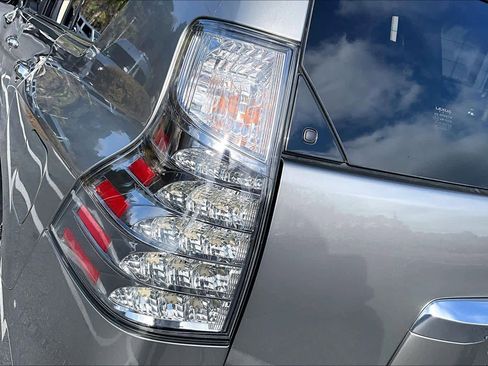 Used 2023 Lexus GX 460 Premium image 29