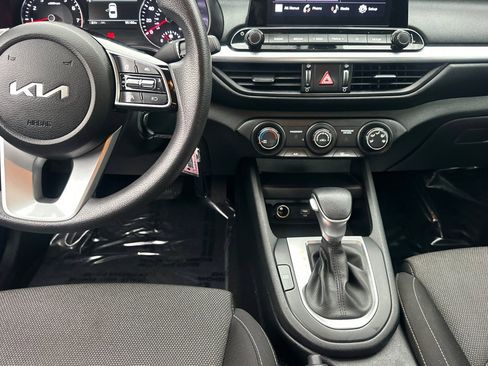 Used 2022 Kia Forte LXS w/ LXS Technology Package image 28