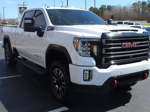 Used 2020 GMC Sierra 2500 AT4 w/ AT4 Premium Package image 4