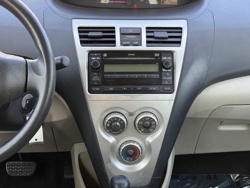 Used 2007 Toyota Yaris S FWD image 24