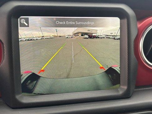 Used 2023 Jeep Gladiator Rubicon w/ Cold Weather Group image 23