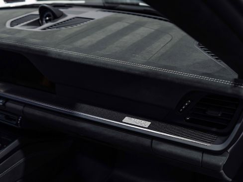 Used 2025 Porsche 911 GT3 RS image 33