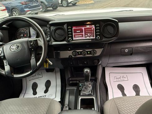 Used 2020 Toyota Tacoma SR image 18