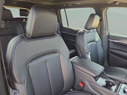 New 2025 Jeep Grand Cherokee L Limited w/ MOPAR Finishing Package RWD image 33