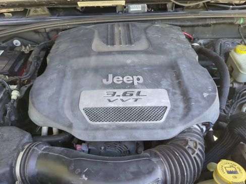 Used 2012 Jeep Wrangler Sport AWD/4WD image 20