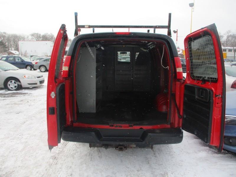 Used 2011 Chevrolet Express 1500 RWD image 6