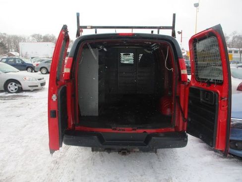 Used 2011 Chevrolet Express 1500 RWD image 6