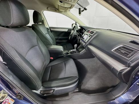 Used 2017 Subaru Outback 2.5i Premium AWD/4WD image 32