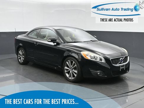 Used 2011 Volvo C70 T5 FWD image 1