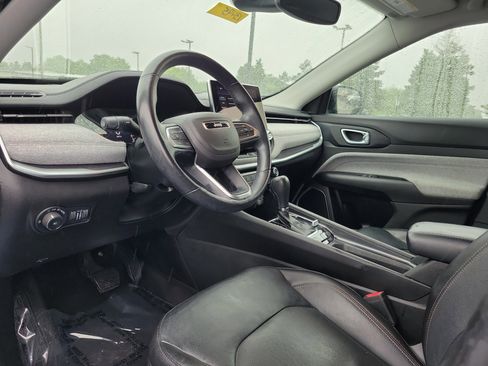 Used 2022 Jeep Compass Latitude AWD/4WD image 19