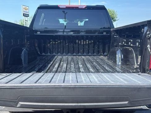 Used 2025 Chevrolet Silverado 1500 LT AWD/4WD image 10