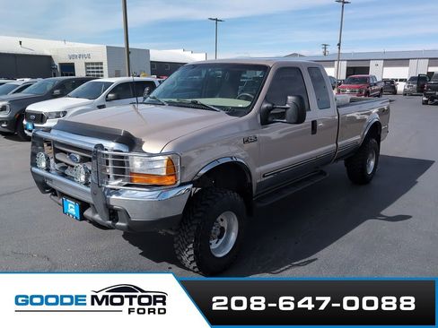 Used 1999 Ford F250 Lariat image 2