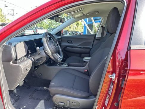 Used 2025 Hyundai Kona SEL FWD image 30