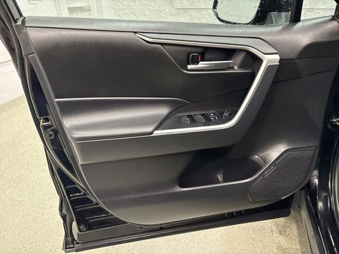 Used 2023 Toyota RAV4 XLE FWD image 13