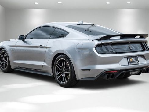 Used 2022 Ford Mustang GT RWD image 8