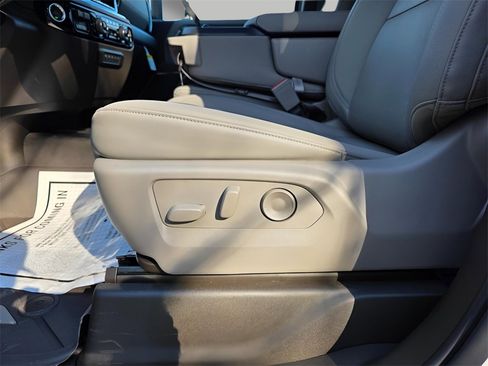 New 2026 Chevrolet Silverado 3500 LTZ image 22