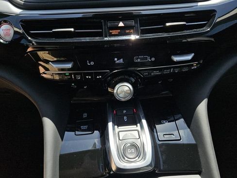 Certified 2026 Acura MDX w/ Technology Package FWD image 10