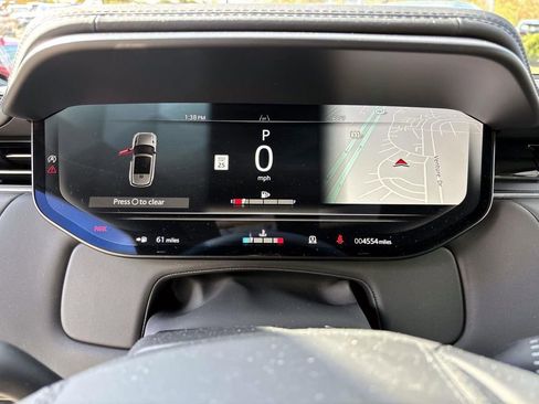 Used 2025 Land Rover Range Rover Sport image 14