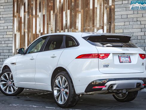 Used 2017 Jaguar F-PACE S image 4