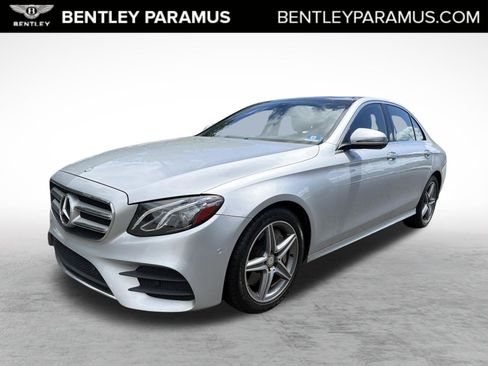 Used 2017 Mercedes-Benz E 300 4MATIC image 1