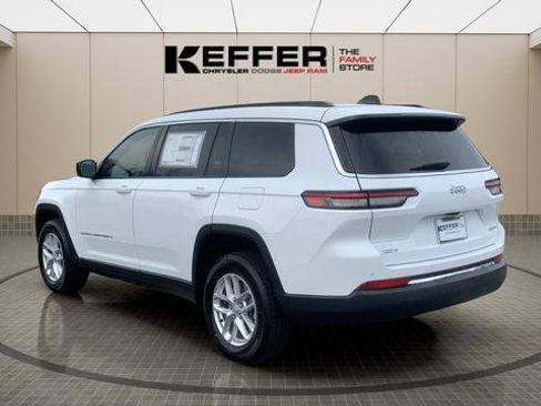 New 2025 Jeep Grand Cherokee L Laredo image 3