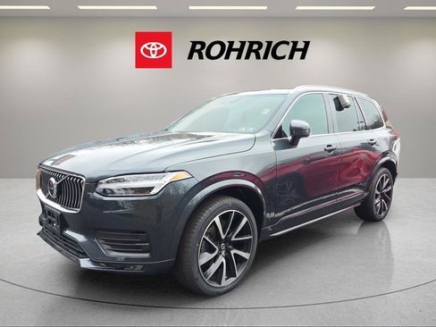 Used 2021 Volvo XC90 T6 Momentum w/ Climate Package image 1