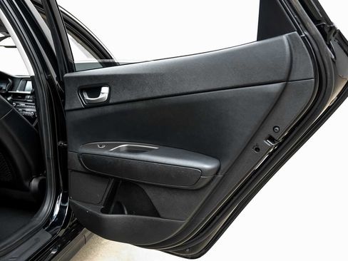 Used 2019 Kia Optima S image 44