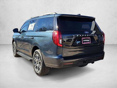 New 2026 Ford Expedition Active image 9