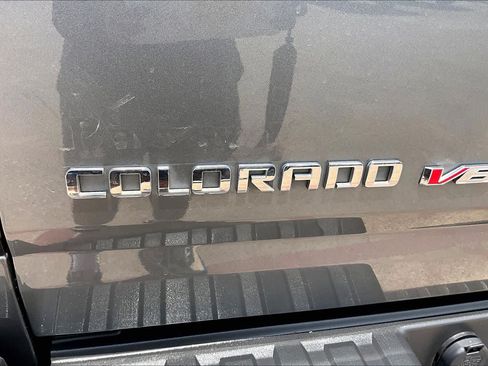 Used 2020 Chevrolet Colorado Z71 RWD image 30