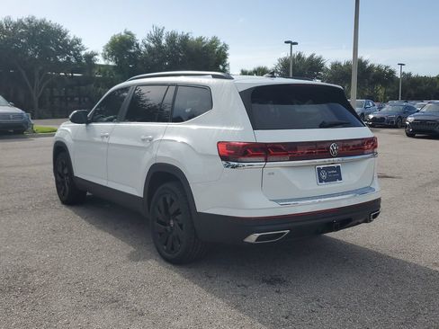 Certified 2024 Volkswagen Atlas SE w/ Panoramic Sunroof Package FWD image 7