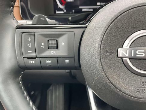 Used 2025 Nissan Pathfinder Platinum AWD/4WD image 26