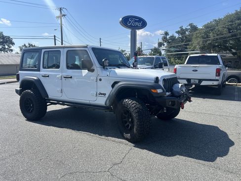 Used 2024 Jeep Wrangler Unlimited Sport AWD/4WD image 1