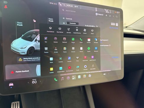 Used 2022 Tesla Model Y Performance AWD/4WD image 26