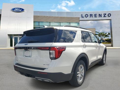 New 2026 Ford Explorer Active RWD image 4