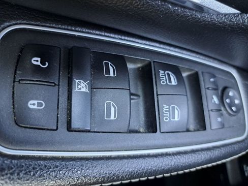 Used 2022 RAM 1500 Laramie w/ Sport Appearance Package image 15