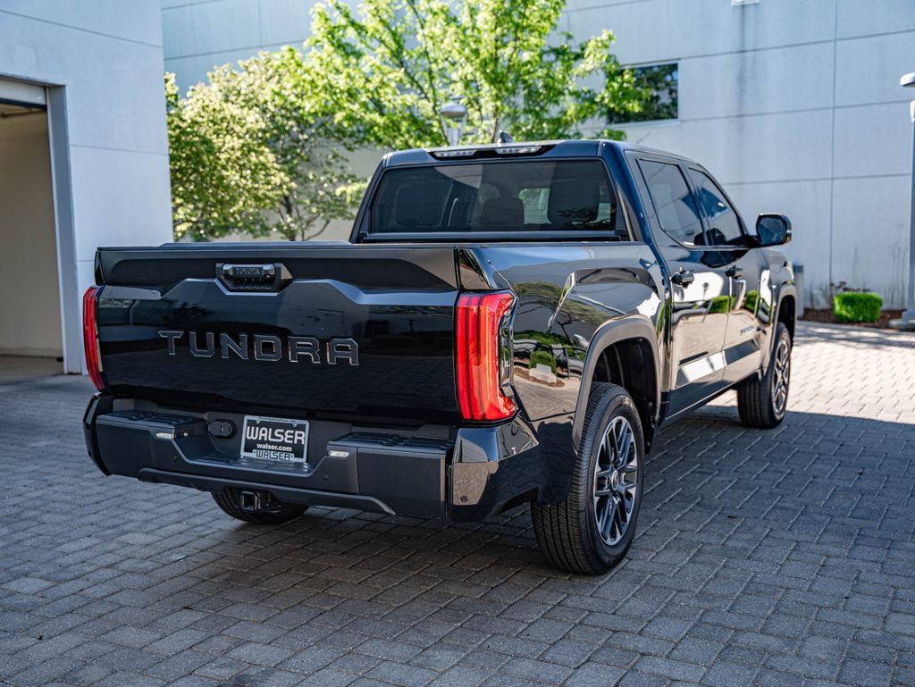 Used 2024 Toyota Tundra SR5 w/ SR5 Convenience Package AWD/4WD image 5