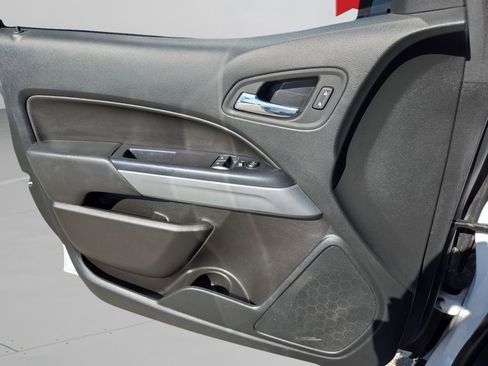 Used 2022 Chevrolet Colorado LT image 11