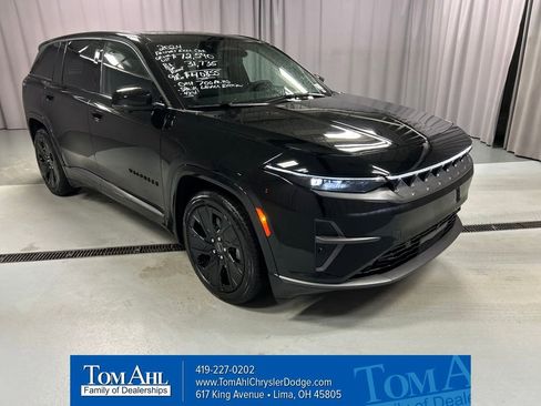 Used 2024 Jeep Wagoneer Launch Edition image 1